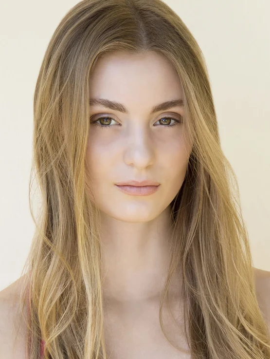 headshot_cropped_small.jpg