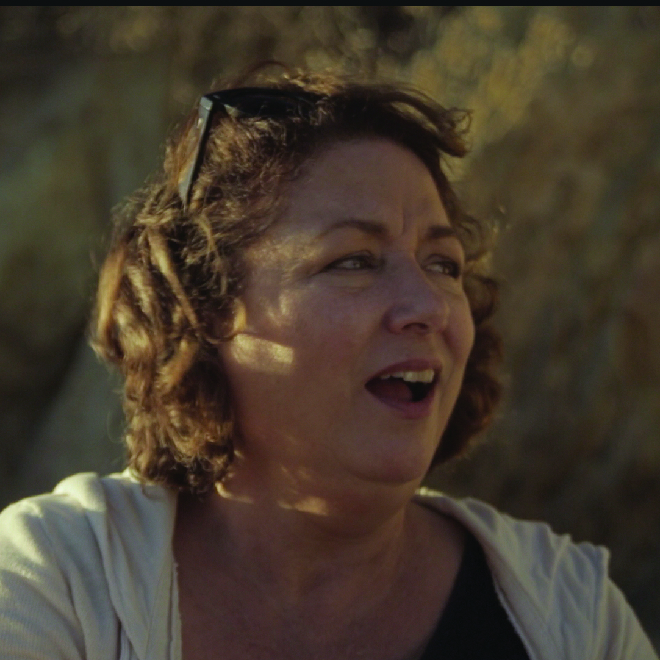 Beach Lady She loves herself for no reason, something Lil admires. Perhaps it is that blind self love that has made her rather arrogant and mean to strangers. The Beach Lady is played by Maggie Egan. IMDB page