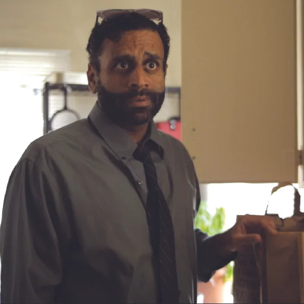 Steve Steve is in a failing marriage with Sheila. Lil feels close to Steve and Sheila since she went through divorce and senses that their marriage is on it's last breath. Steve is played by Sid Veda. IMDB page
