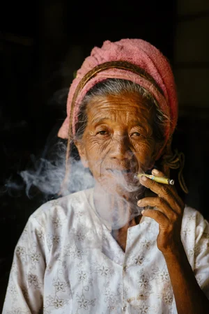 Burmese Smoke — Steele Burrow Photography