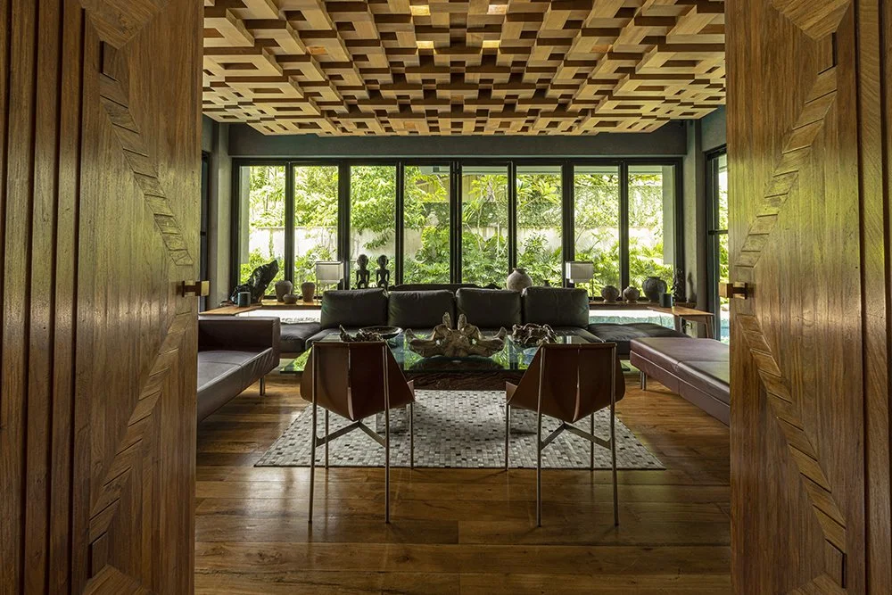 Jar_Concengco_Equilateral_House_Jorge_Yulo_03.jpg