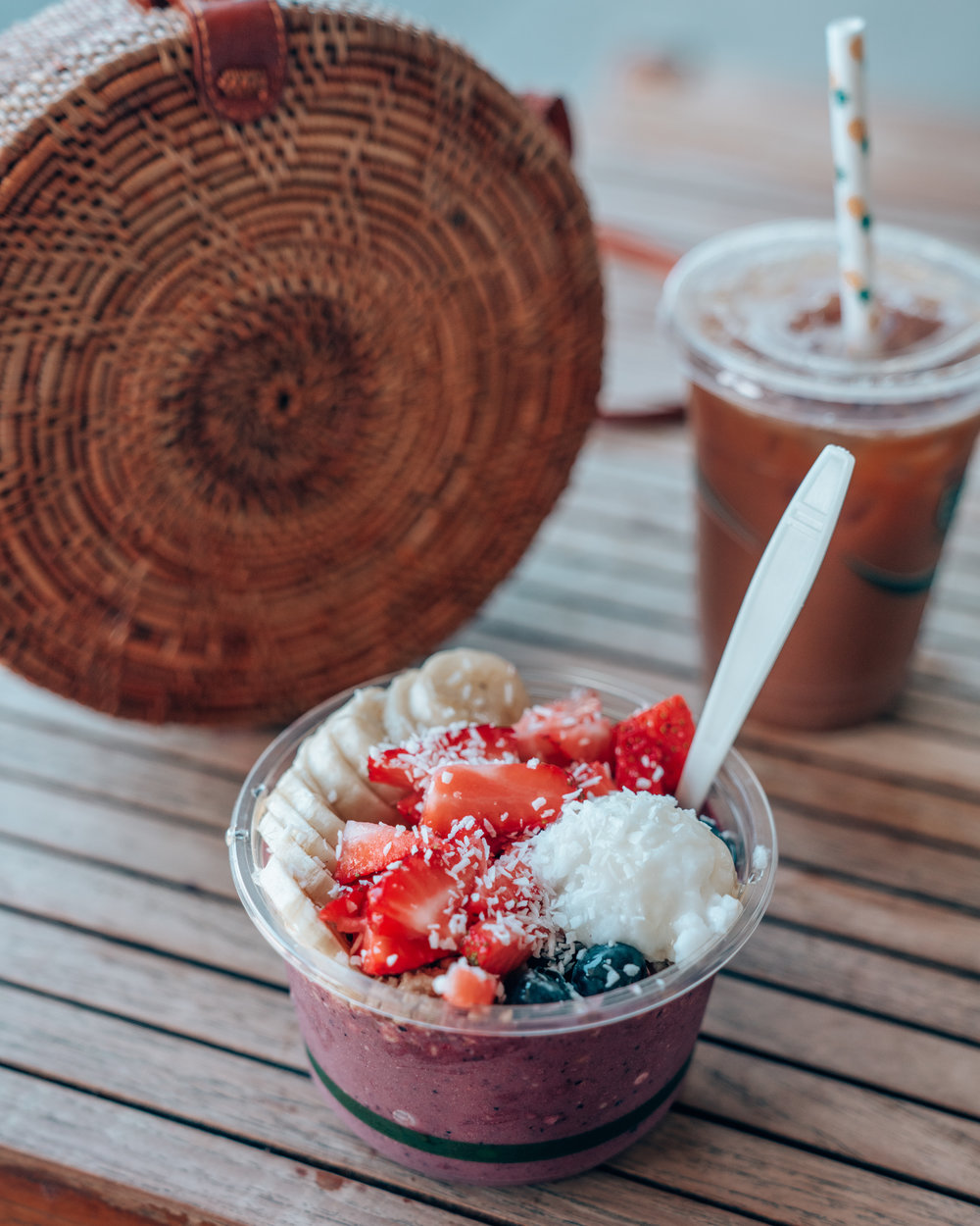 Acai Bowl and Cold Brew at Wow Wow Lemonade in Maui Hawaii