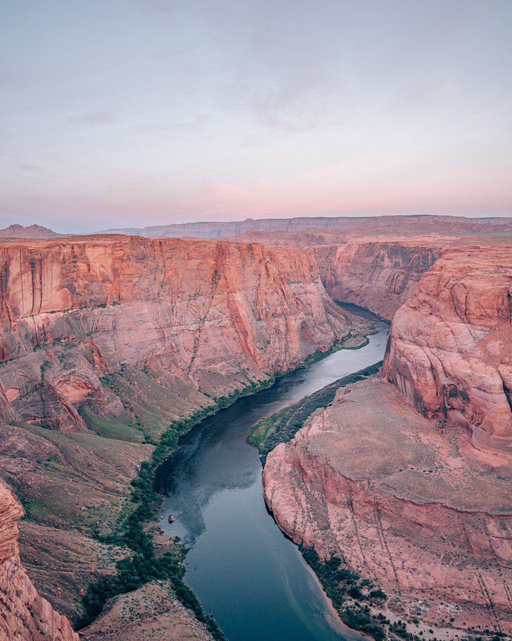 Sunrise at Horseshoe Bend in Page, Arizona