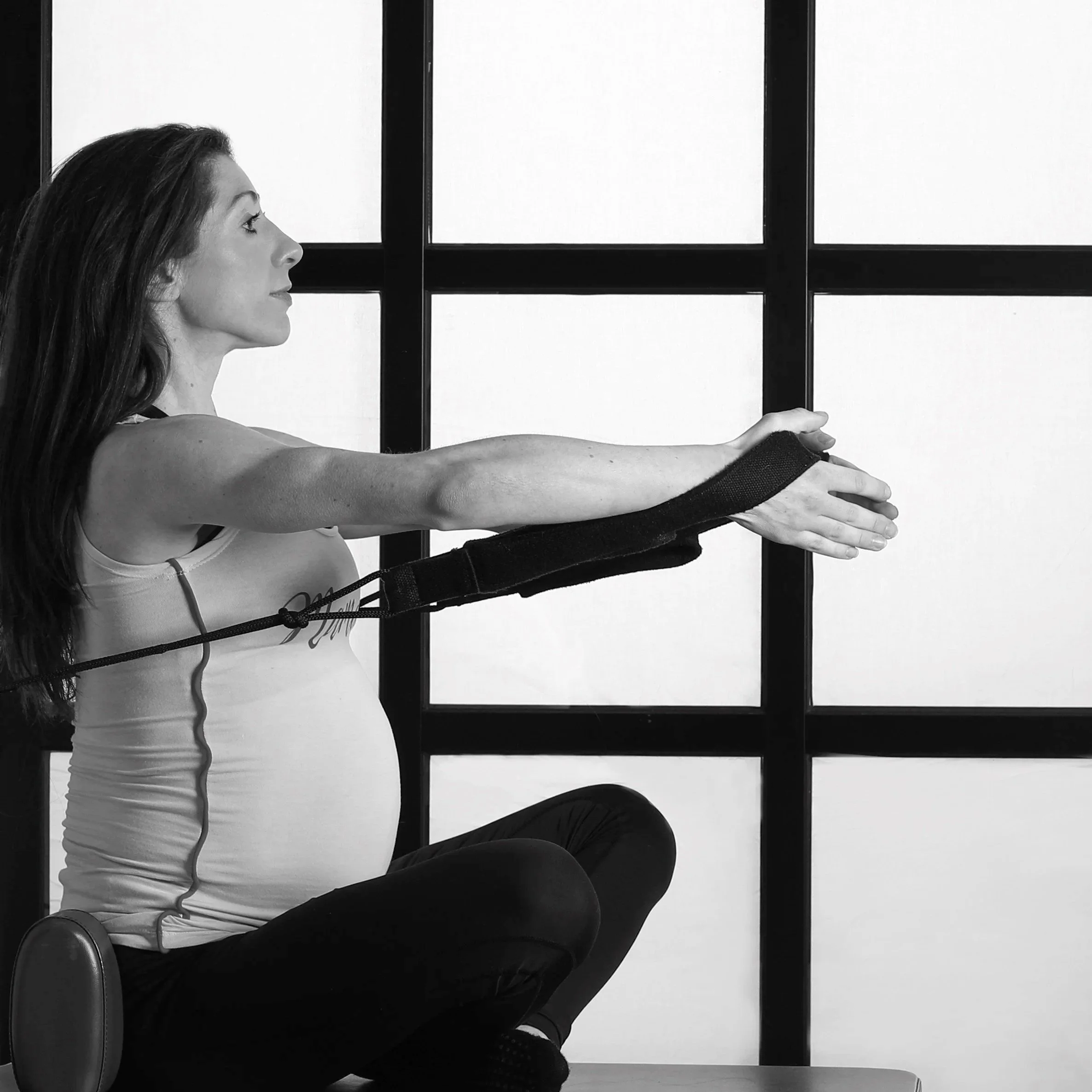 Prenatal fitness and strength training for pregnant women near Wandsworth Common with qualified pre and postnatal personal trainer