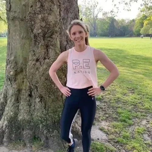 Personal trainer Zara Smalley training a client in Pimlico SW1