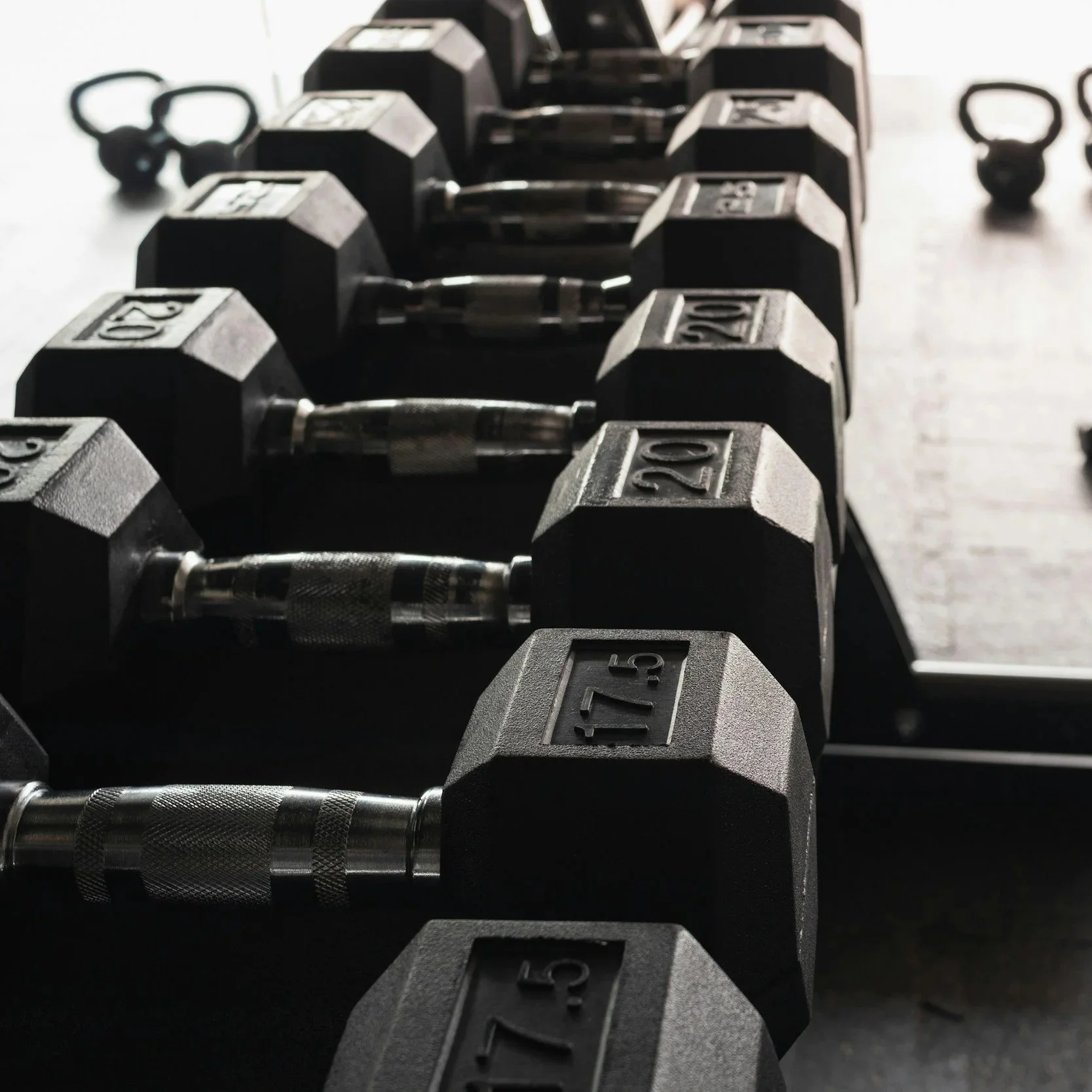 Best personal trainer near Fulham Broadway — outdoor kettlebell training in SW6