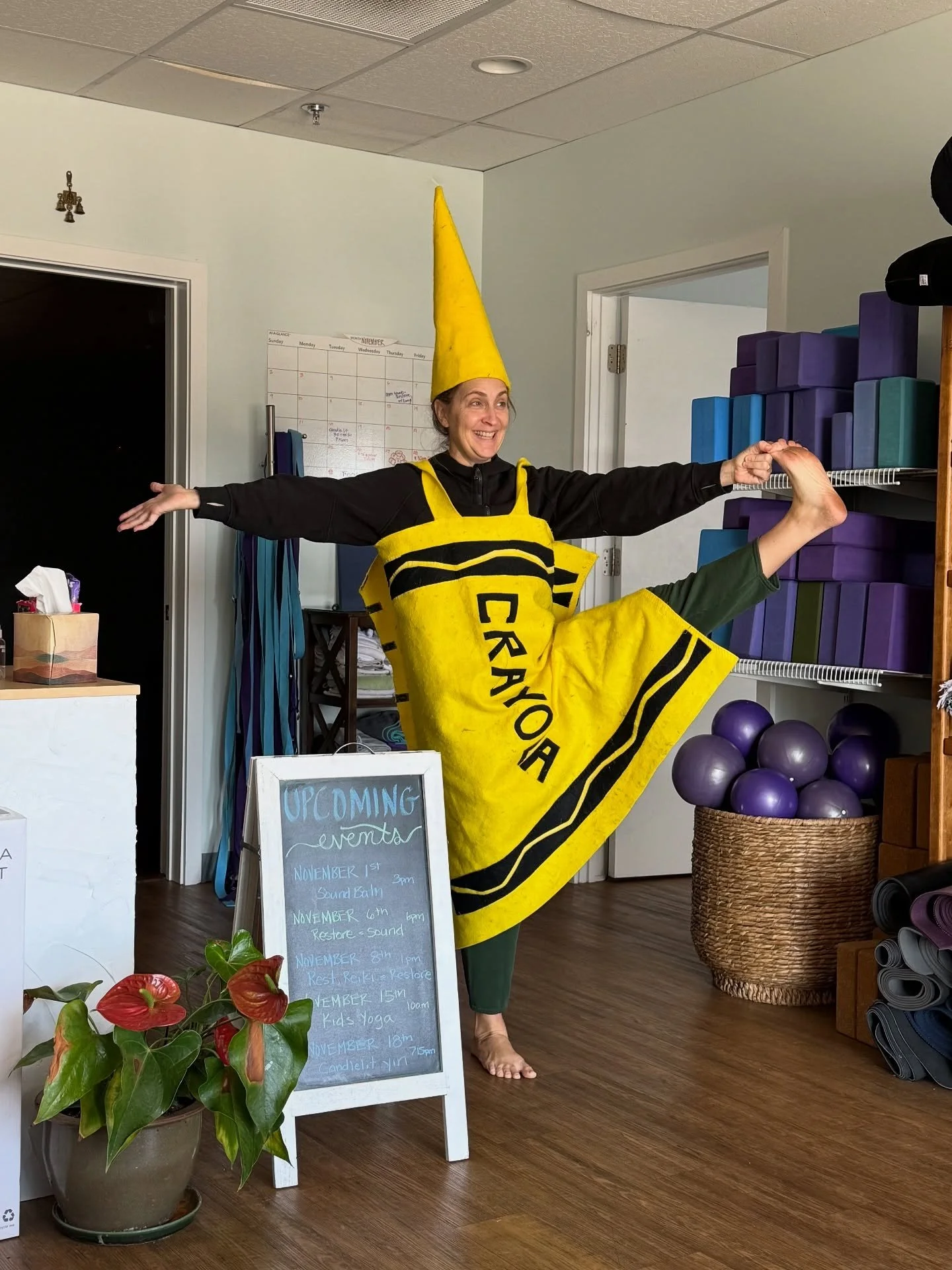 Thanks to my Cray-yoga Cra-yins @kc3_kids @bridget_practices_yoga_ who always bring the zen and fun to every holiday! I love @practiceyogacincinnati