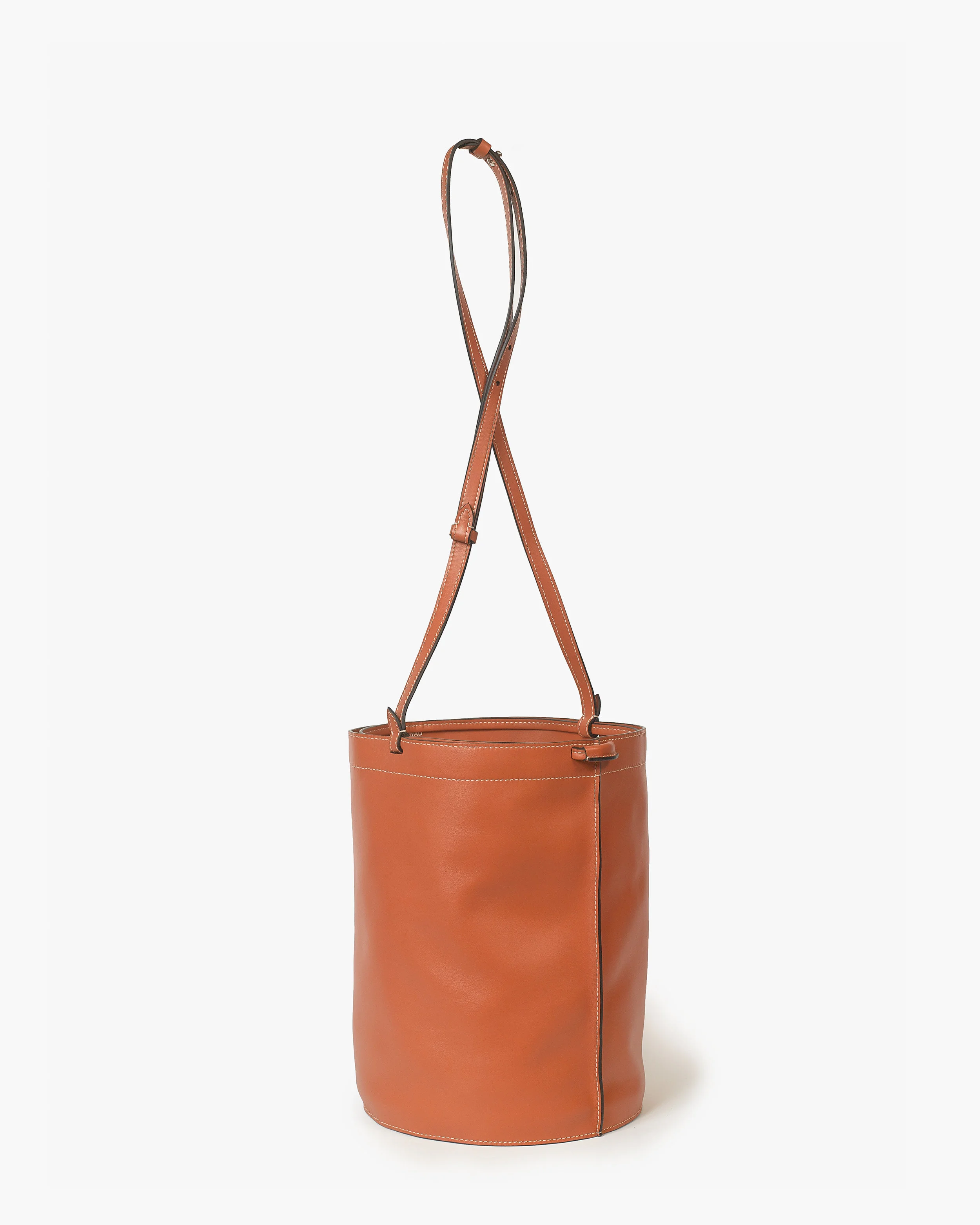 ASWAD 2 Sasha Bucket Cognac 2.jpg