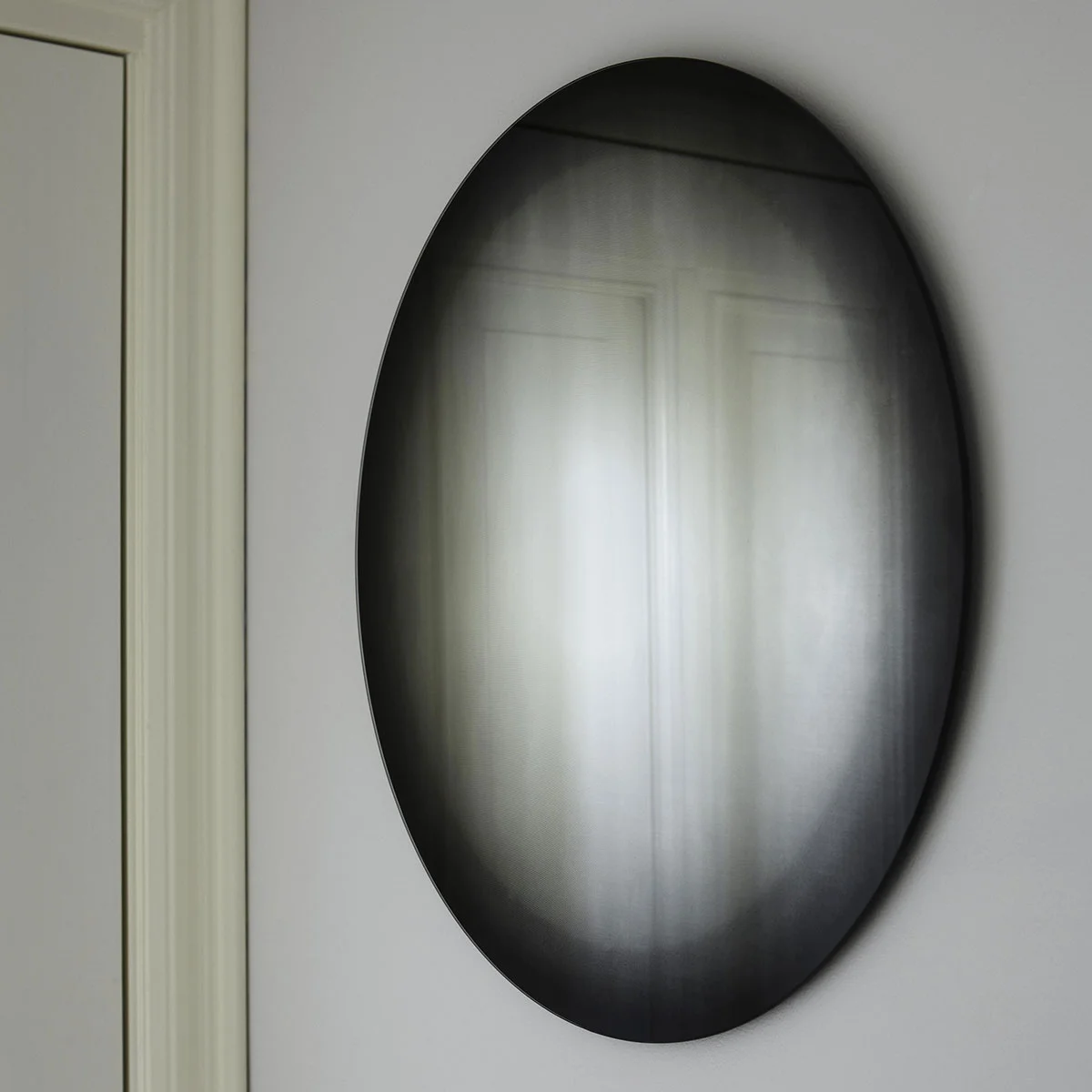 miroir-fading-noir-rond-enostudio-design-1.jpg