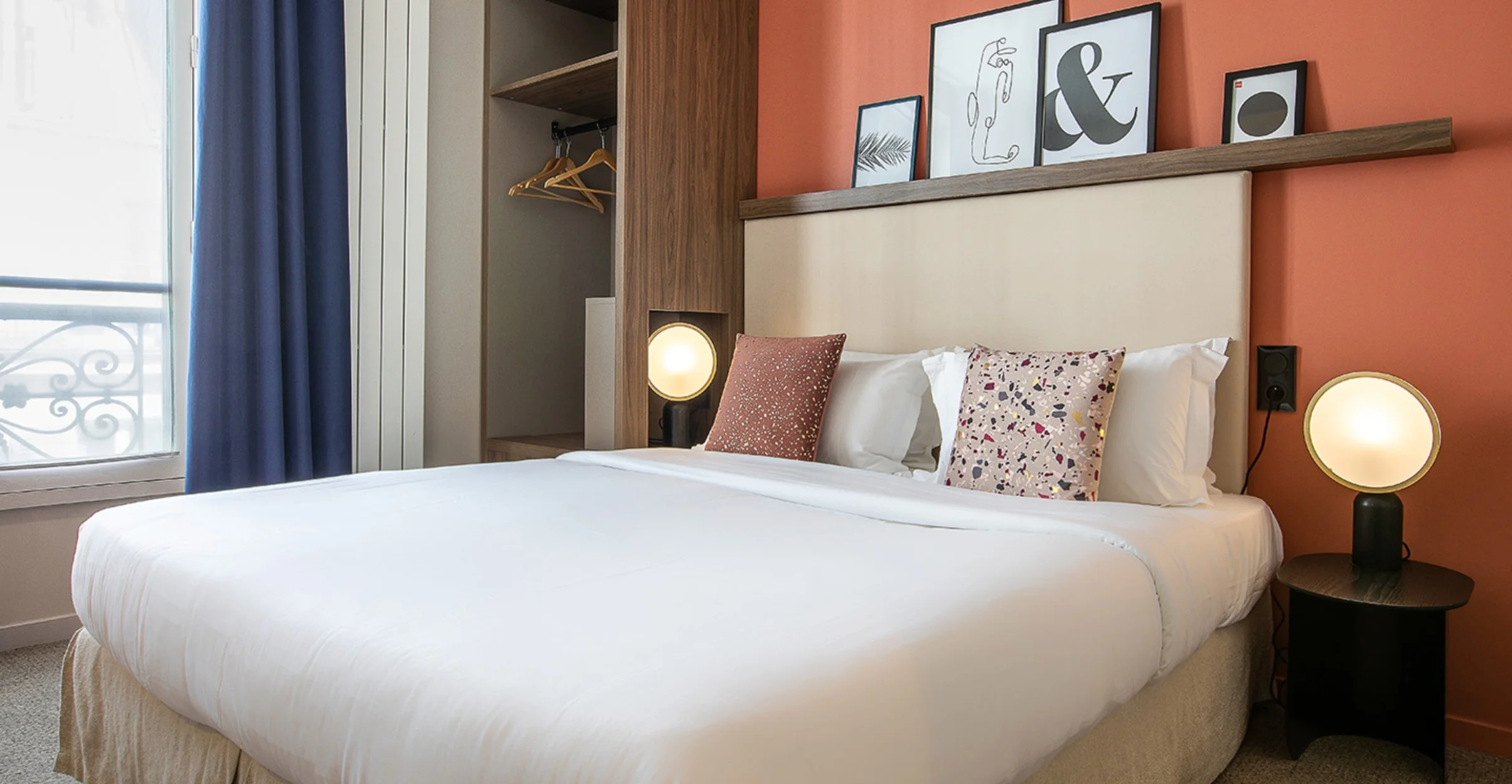 Petit Belloy hotel / ATLAS lamp