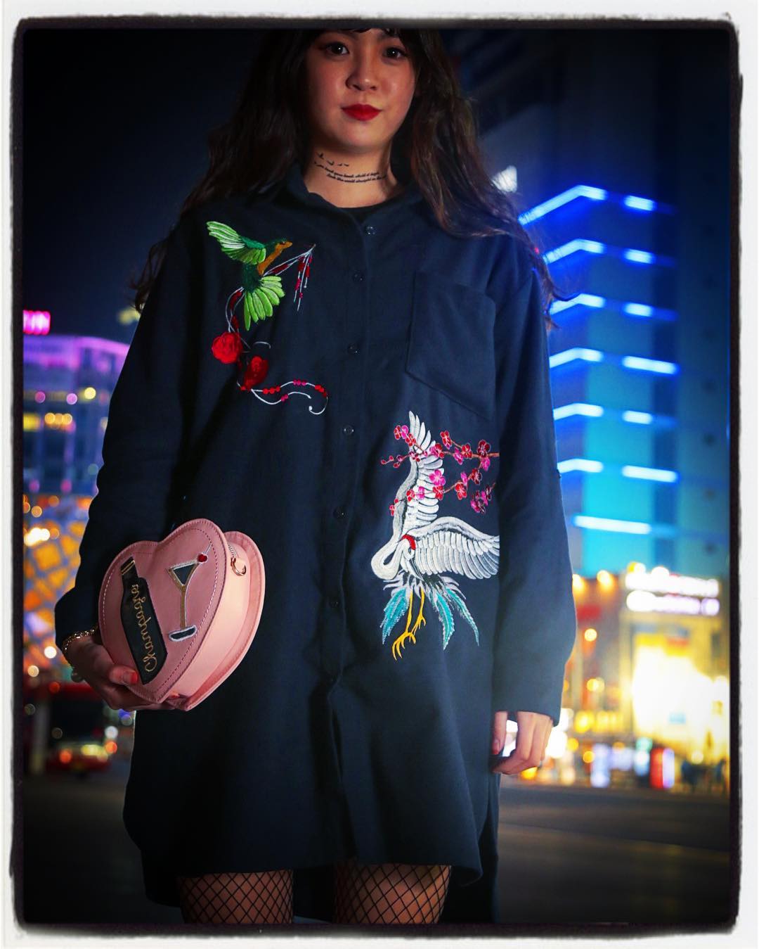 It's interesting to see the same sukajan idea done on a shirtdress but with Korean traditional art motifs. And now, it's noticeably girly , not tough-guy. 