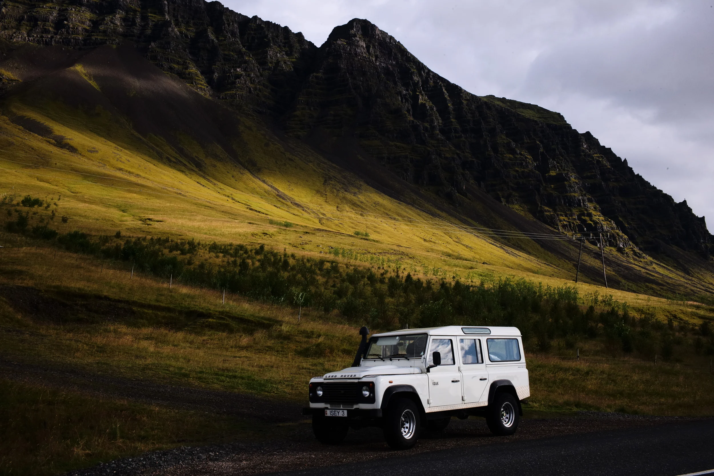 The Ísak jeeps got us around safely