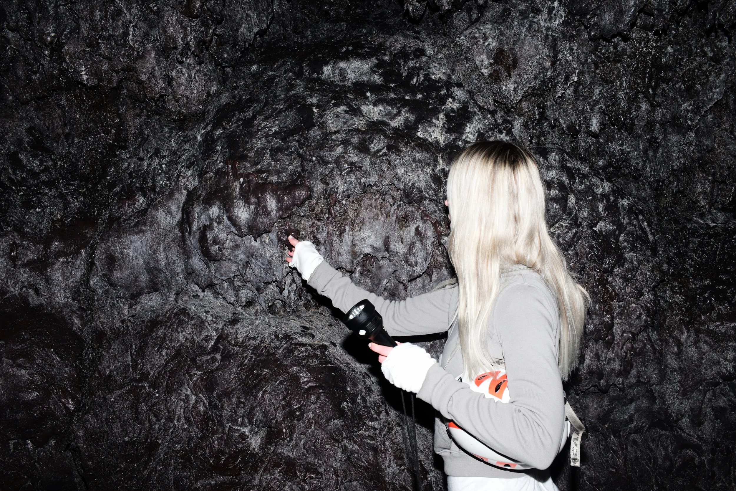 Amazing textures inside the cave