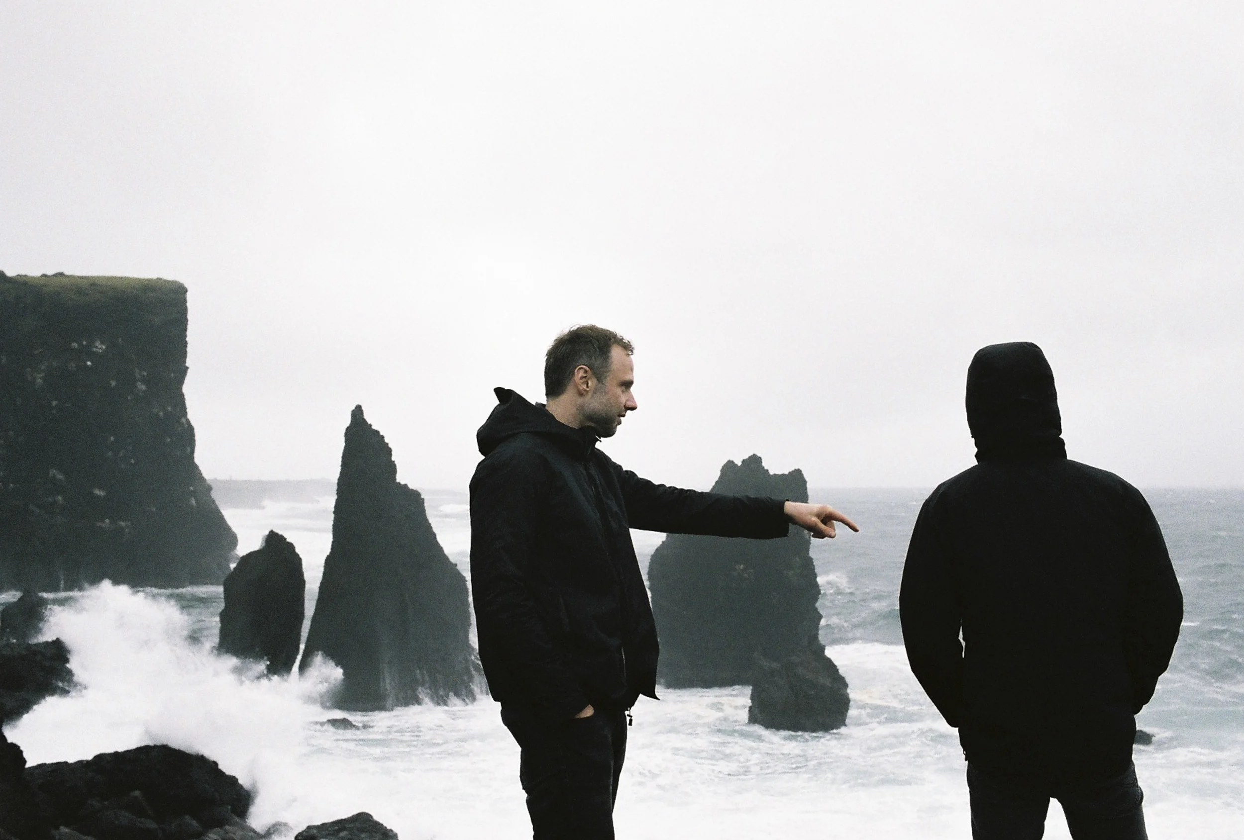 Chris and Gísli matching the scenery