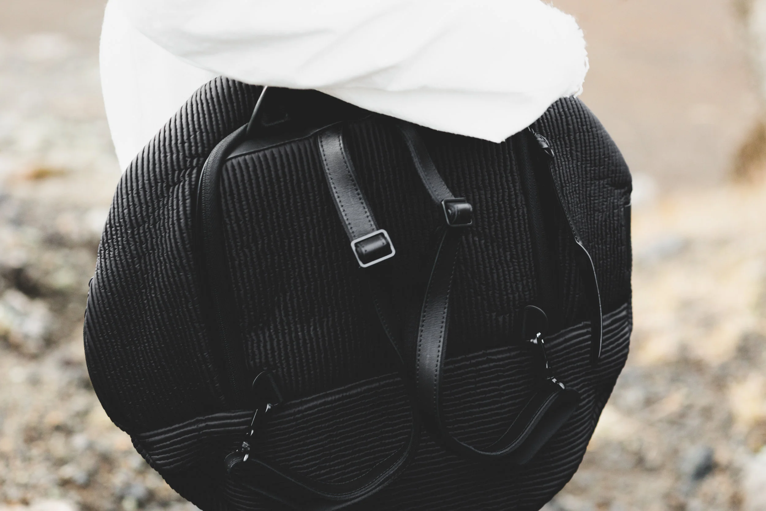 I fell in love with this round bag called Moselle, it fits my computer and all my travel essentails and looks super stylish at the same time.