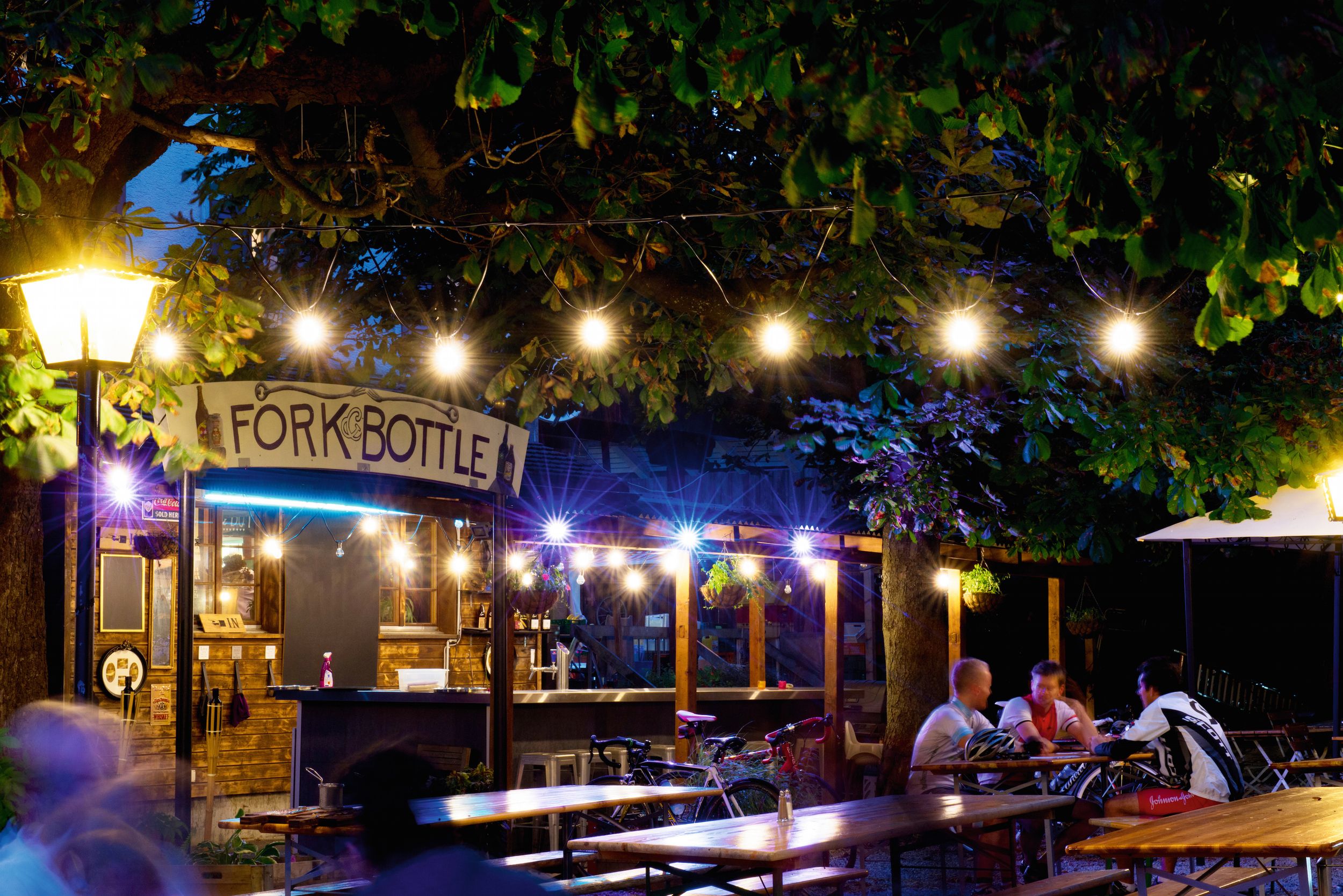 Essen, trinken und jubeln! Euro Cup at Fork & Bottle