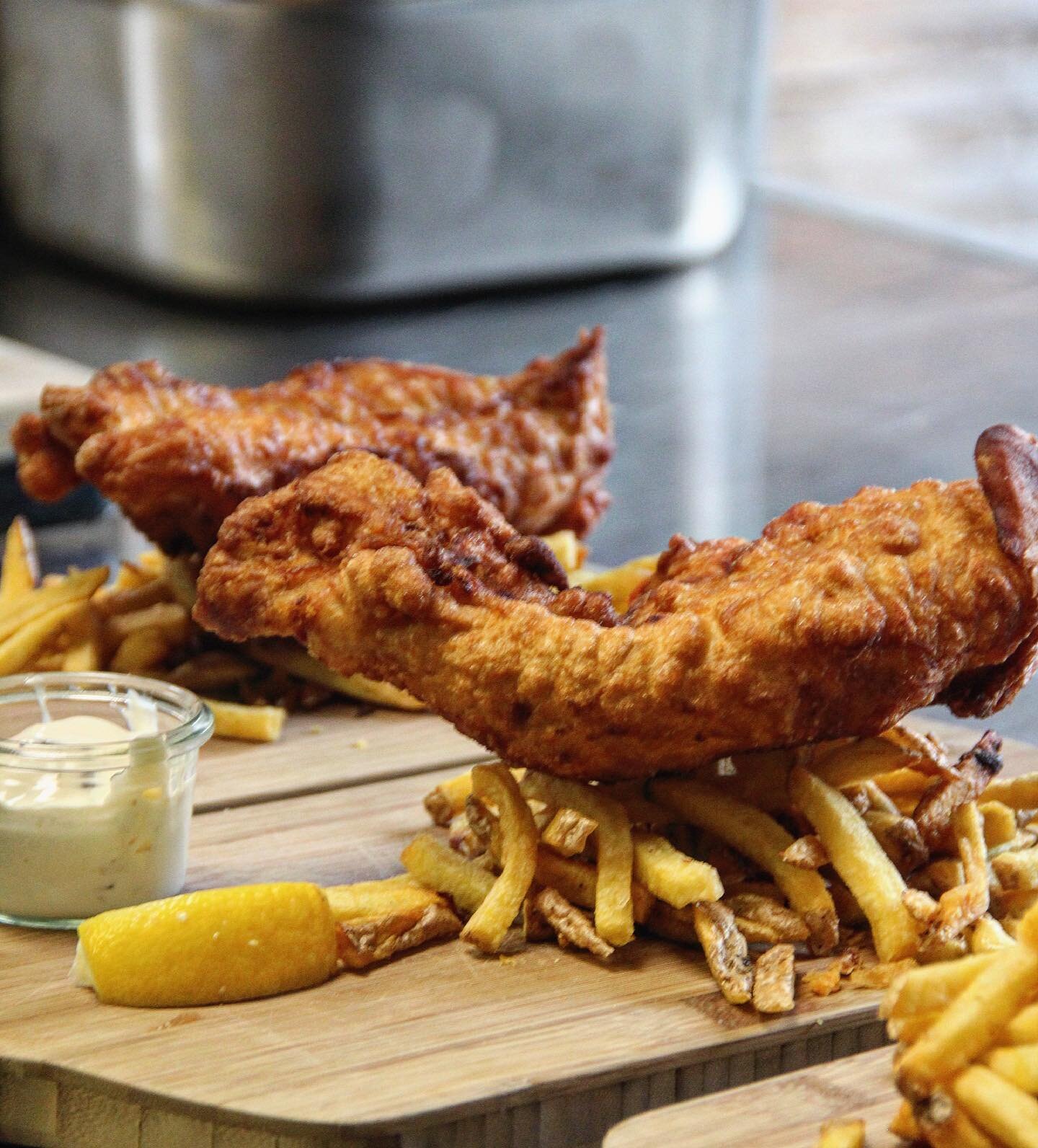 Get Hooked on Fish and Chips, our chefs make the best fish &amp; chips in town! 🐟🐟🐟
.
.
.
.
.
#food #foodporn #instafood #foodie #healthyfood #foodstagram #foodphotography #foodgasm #foodblogger #foodlover #foodpics #foodpic #foodies #foods #vegan