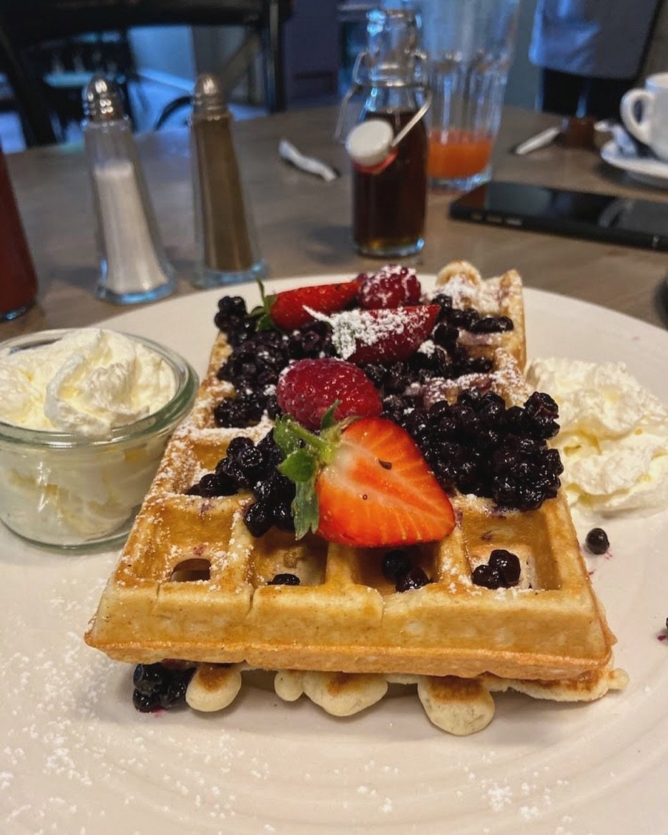 Enjoy delicious brunch at Fork &amp; Bottle on the weekend, make sure to book table in advance reservations@forkandbottle.ch
#forkandbottle #zurich