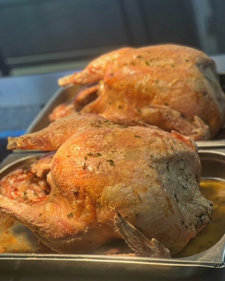 This year we will celebrate Thanksgiving only on 28.11 thursday! Seasoned turkey from a local farm, all the tasty trimmings including sweet potato puree, colcannon mashed potatoes, apple sausage stuffing, cornbread and of course dessert!

Turkeys are