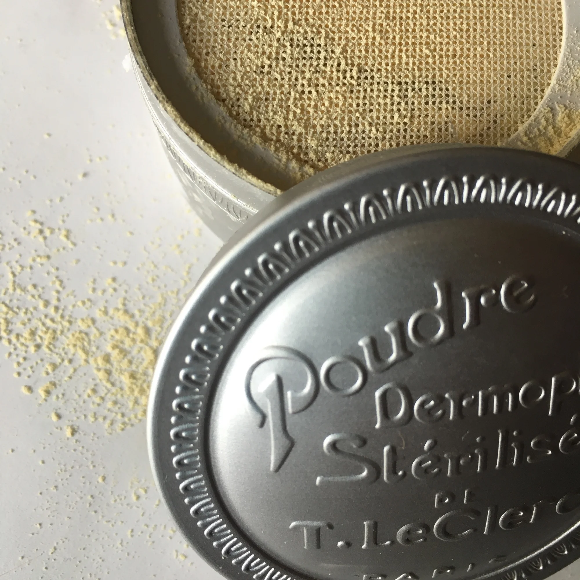 T LeClerc Loose Powder.jpg