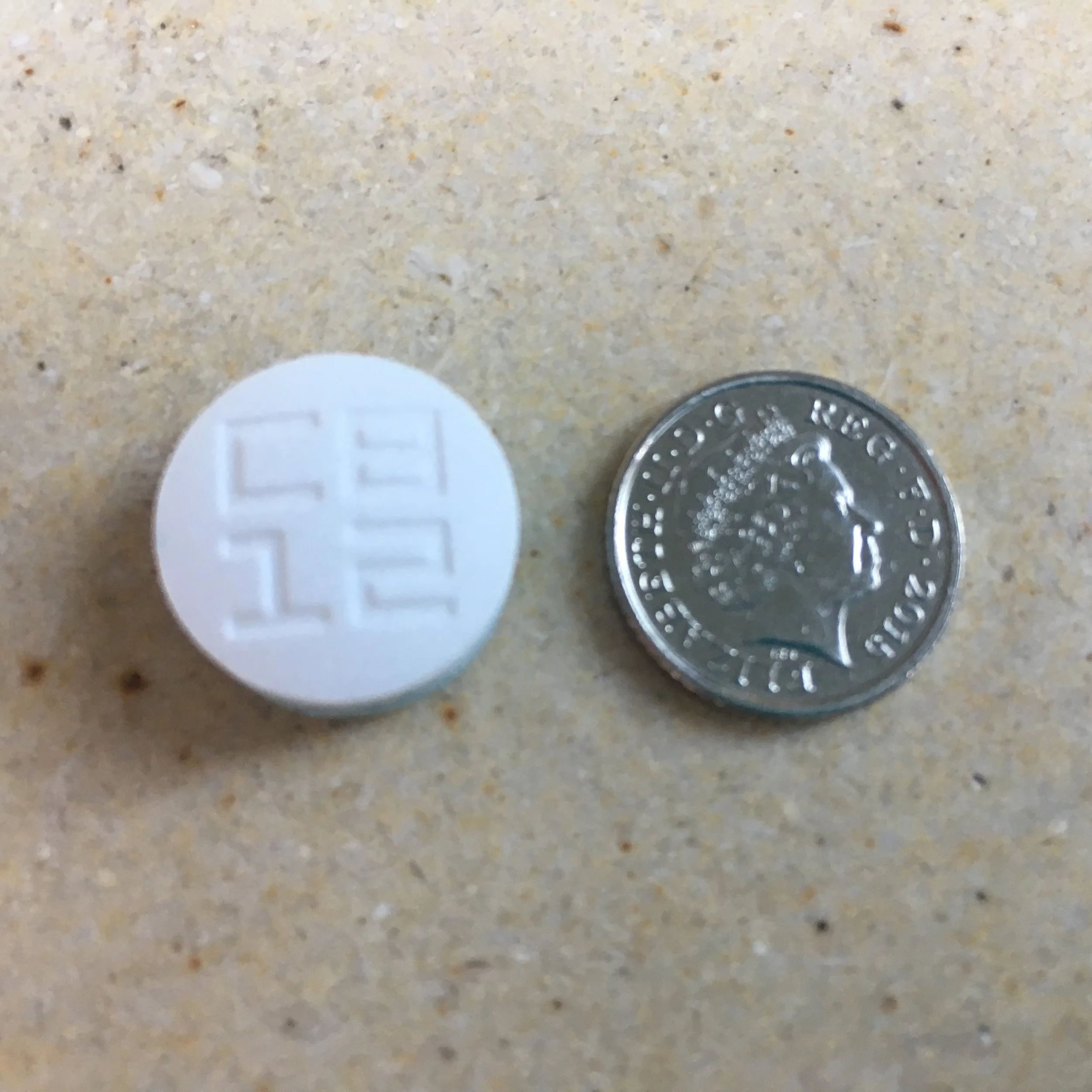 Each tab of CB12 fresh breath gum is quite a lump, the diameter of a 5p coin 