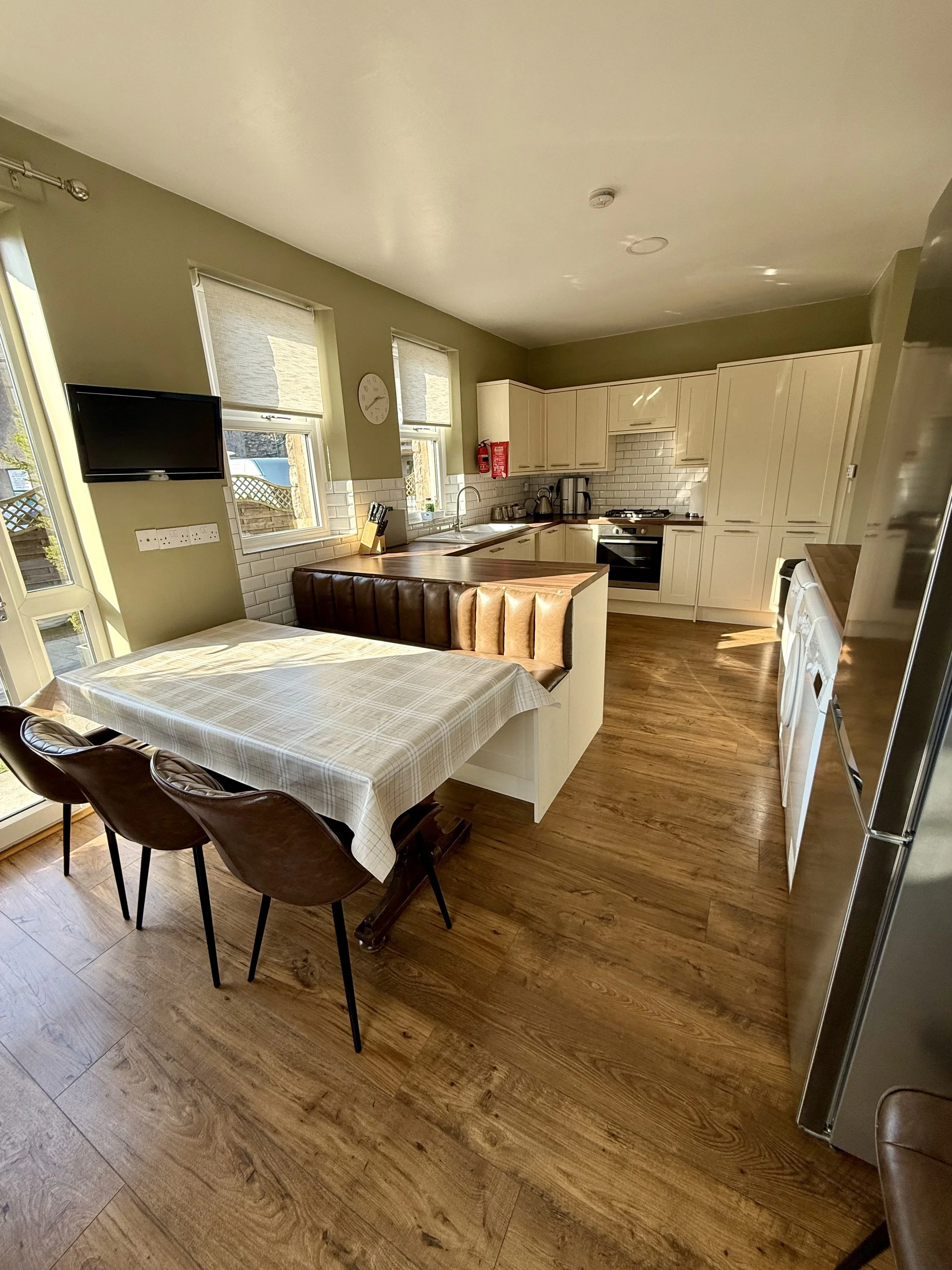 Kitchen 3.jpeg