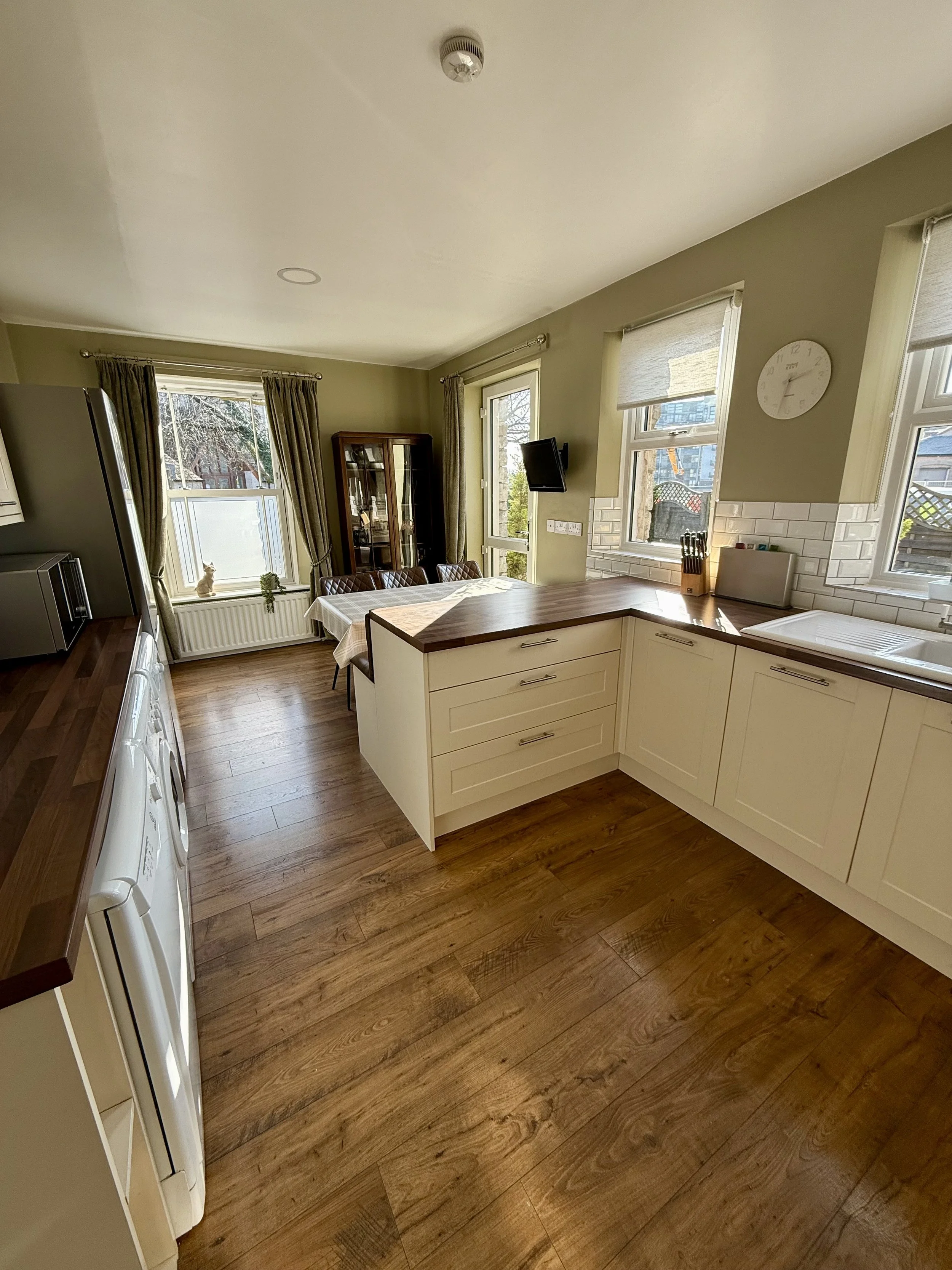 Kitchen 1.jpeg