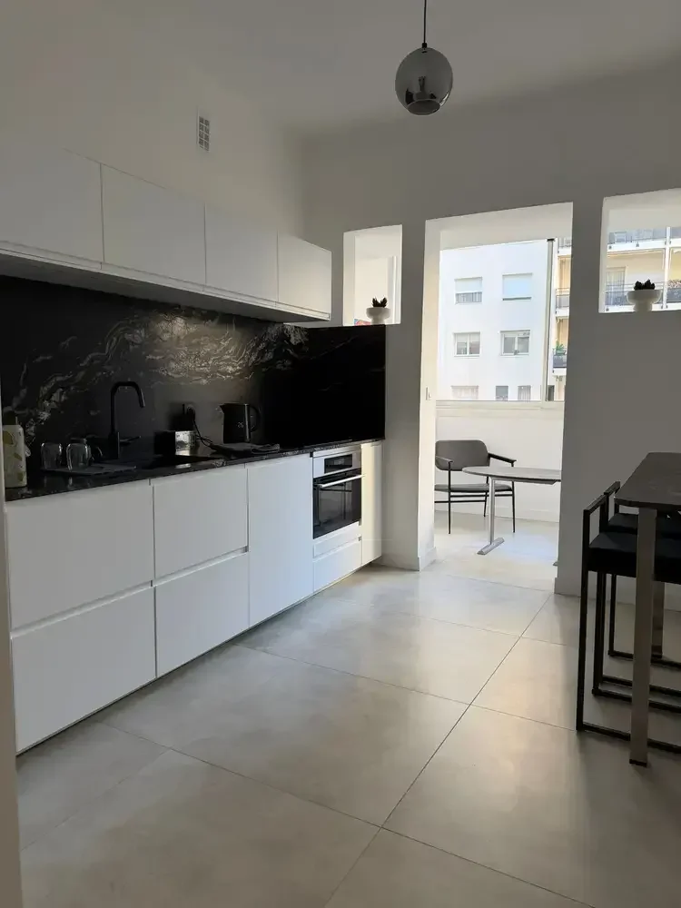 EVE youssof salle repos implant capillaire FUE Marseille