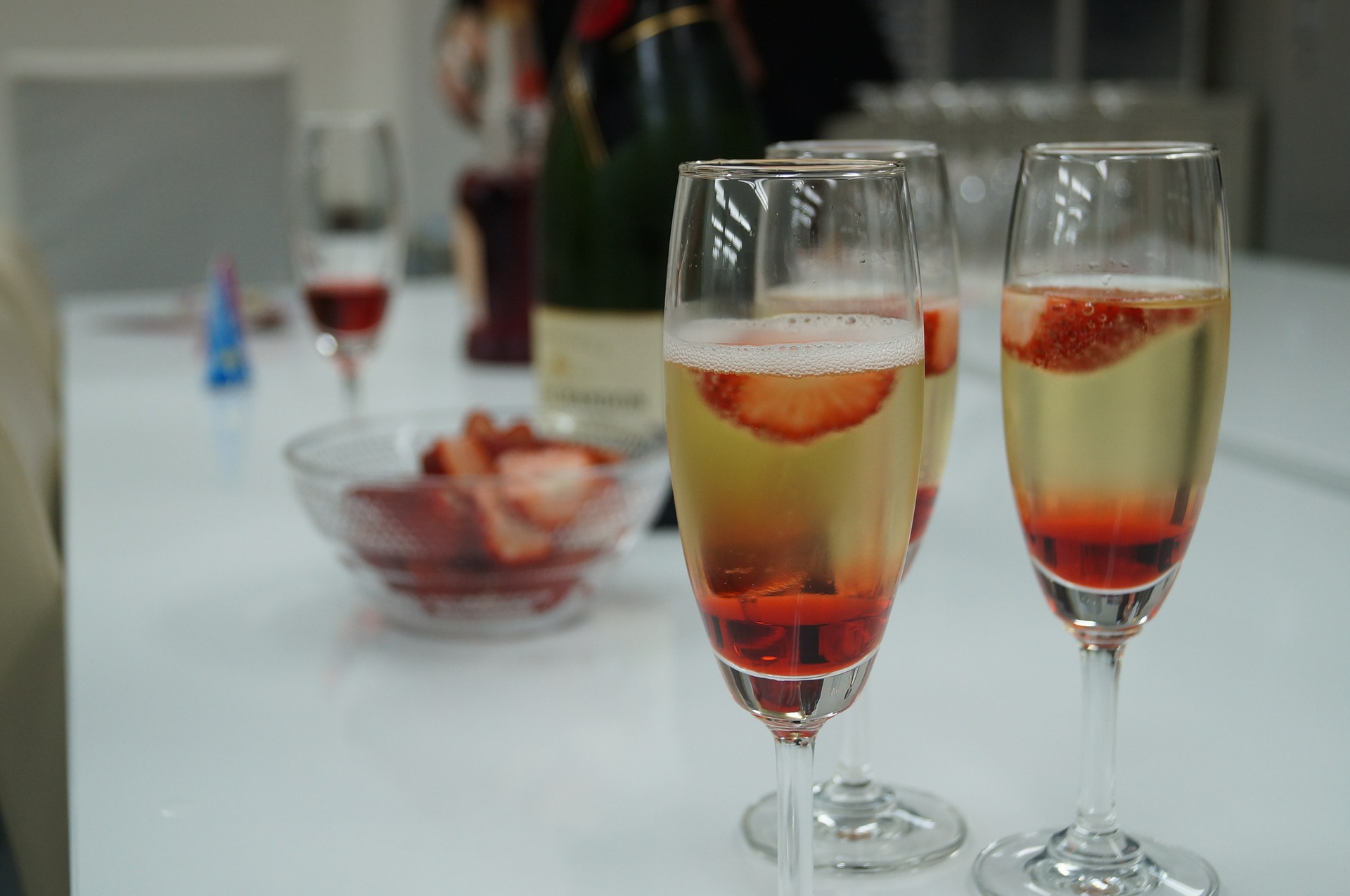 champagne-634643_1920.jpg