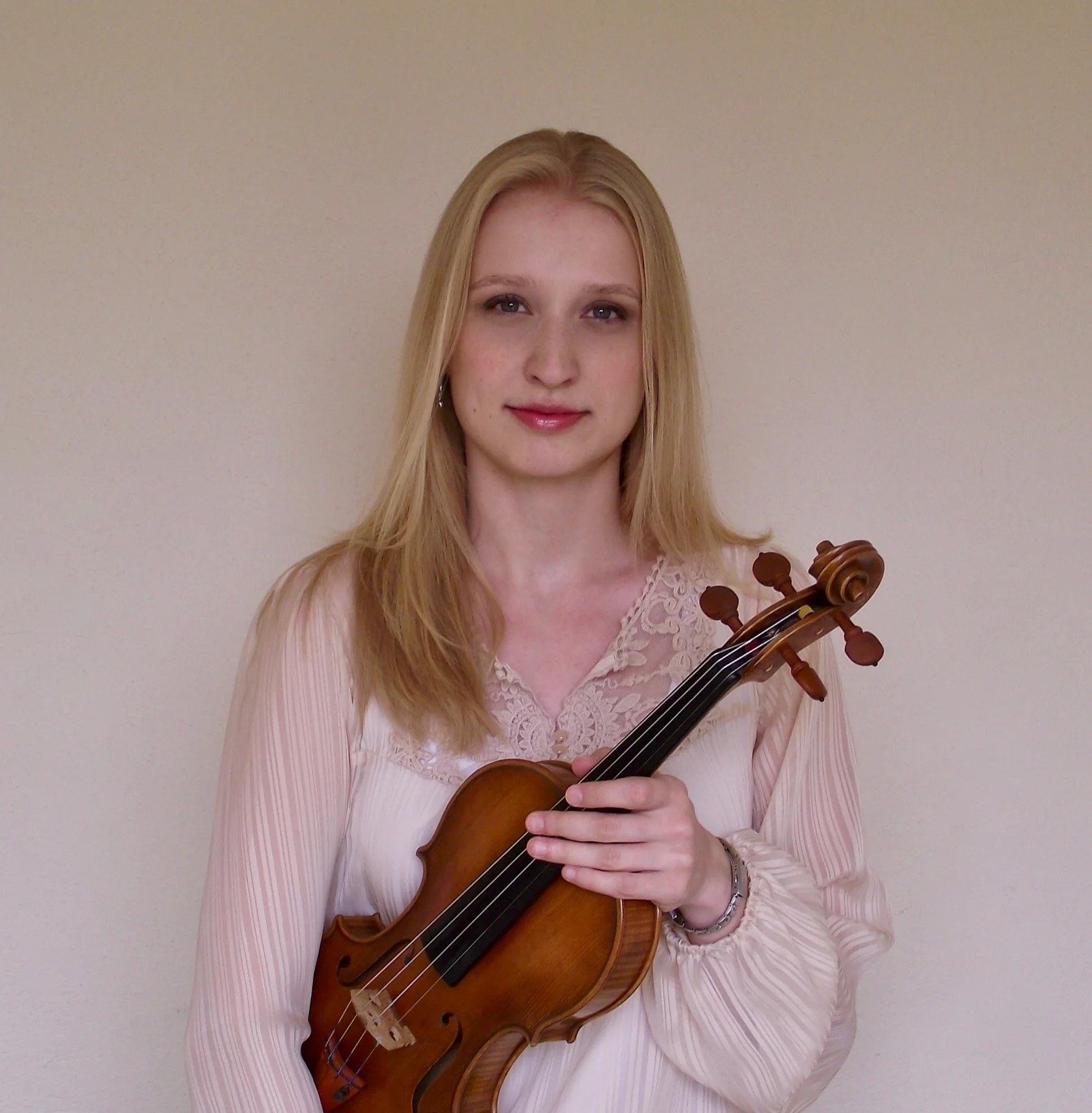 Alina Photo (2).jpg