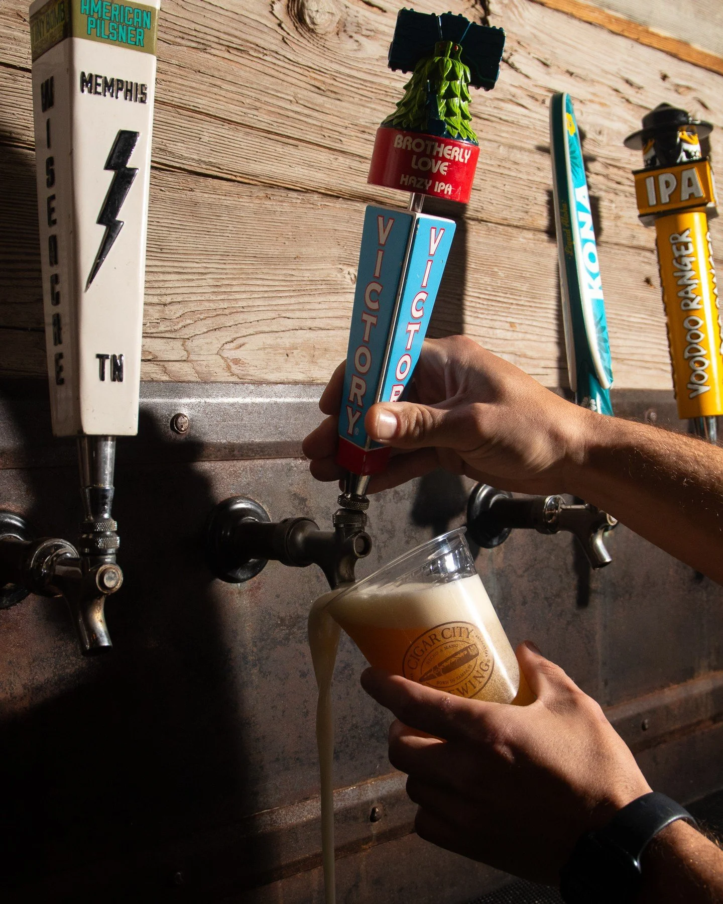 Fresh off the tap and ready for your weekend plans. See you soon!🍻✨