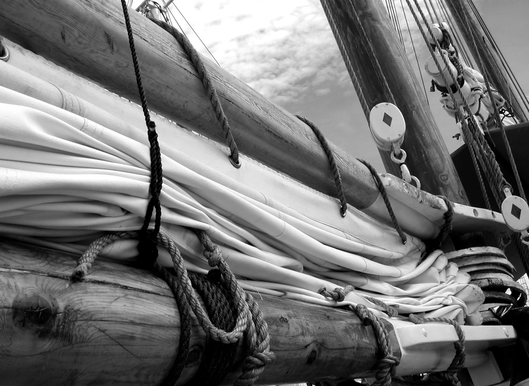 sailboat  82_     12 2003.jpg