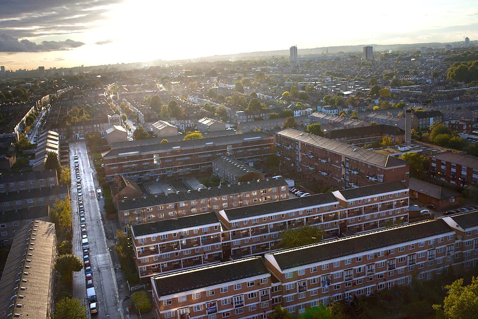 CHATSWORTH ROAD E5