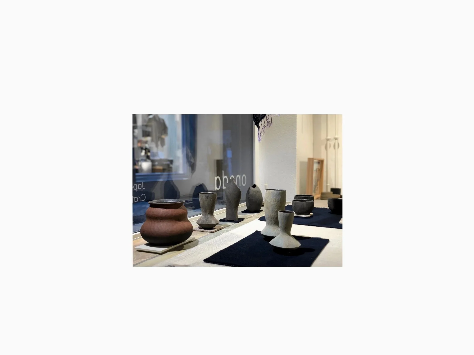 Flower vase by Kae Takada