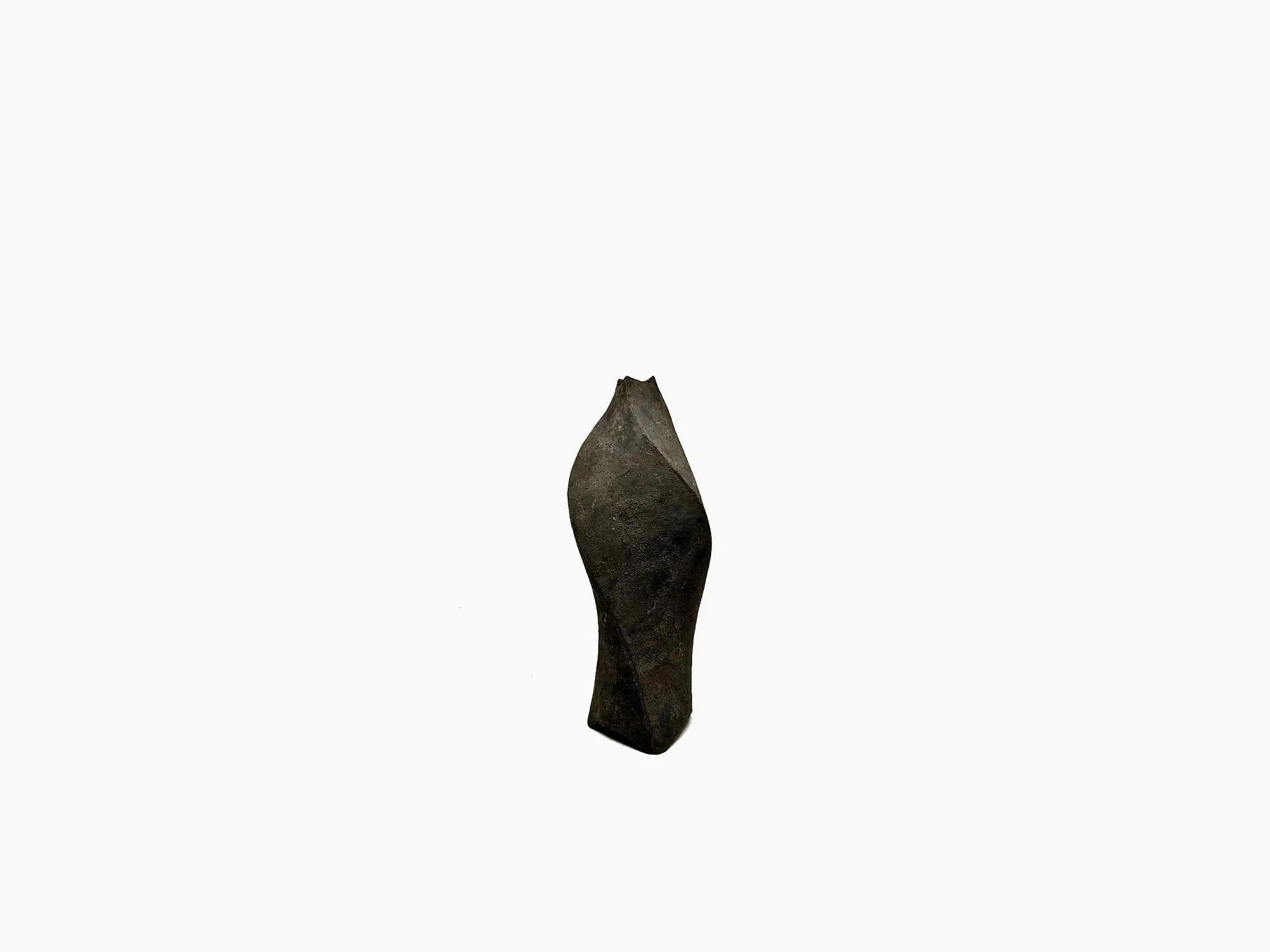 Flower vase by Kae Takada