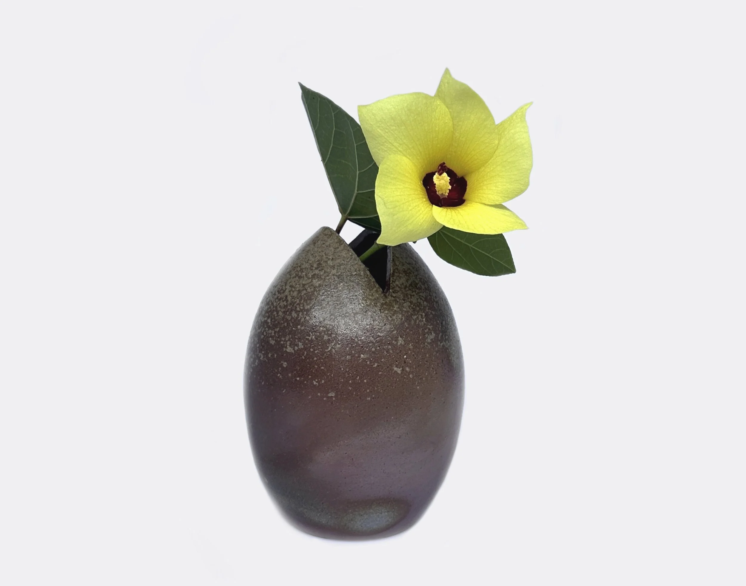 tsubomi vase L.jpg