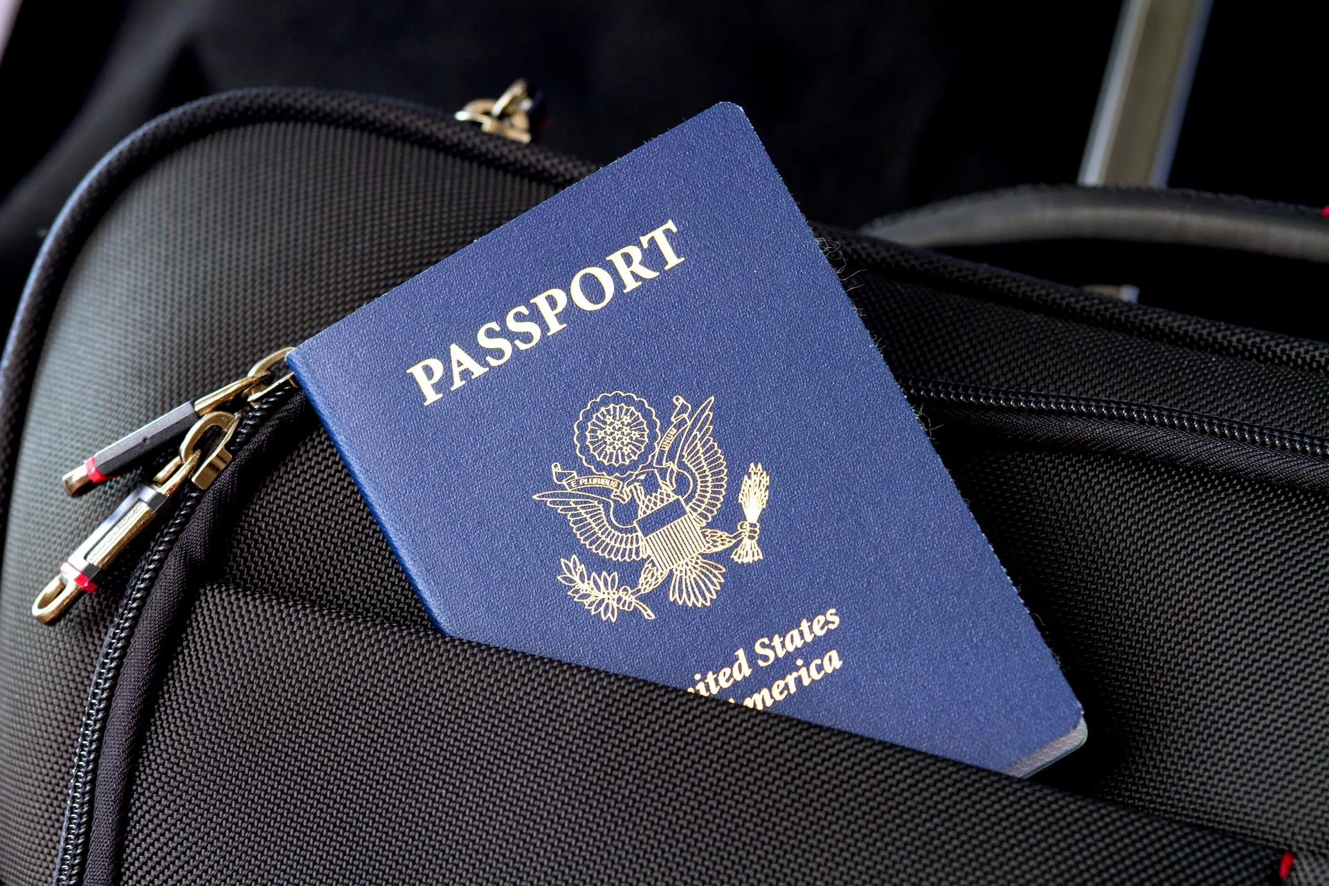 passport-2642172_1920.jpg