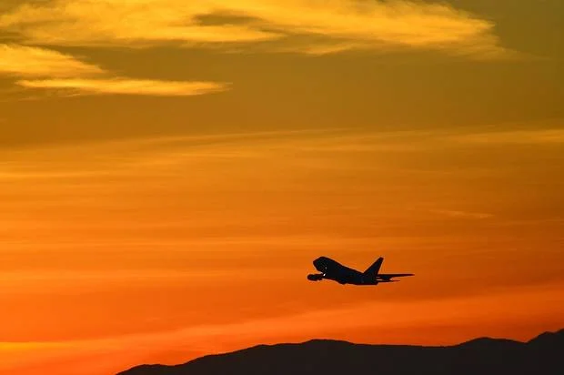 ON-BY882_Airpla_B620_20170112190413.jpg