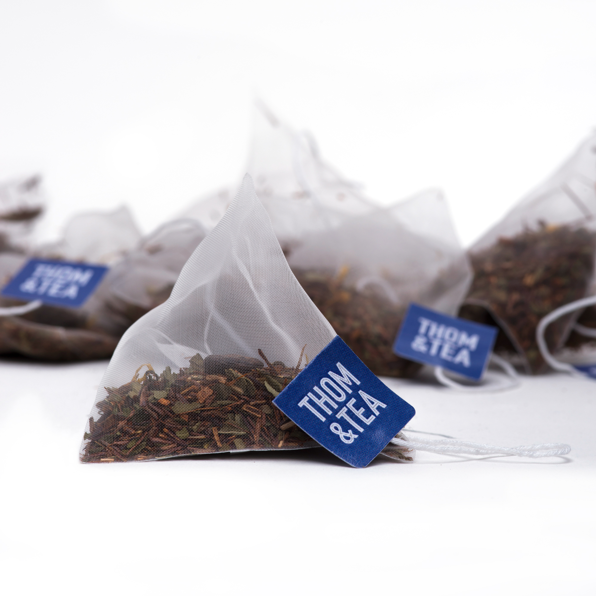 THOM&TEA-Mint-Choc-Tea-Bag-Group.jpg