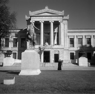 Carrie Mae Weems, "Museums: The Museum of Fine Arts, Boston" (2006)