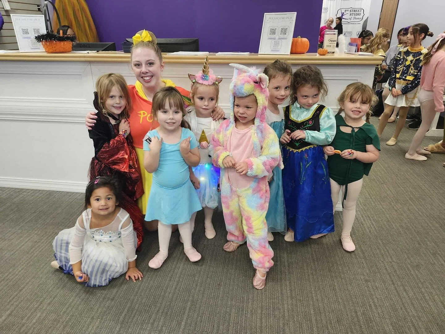 More Halloween Dress Up and Bring a Friend Week fun! π This is one of our favorite weeks of the year! πππ§‘
#2ndstreetdance #halloween #halloweendressup #halloweencostumes #bringafriendweek #bringafriend