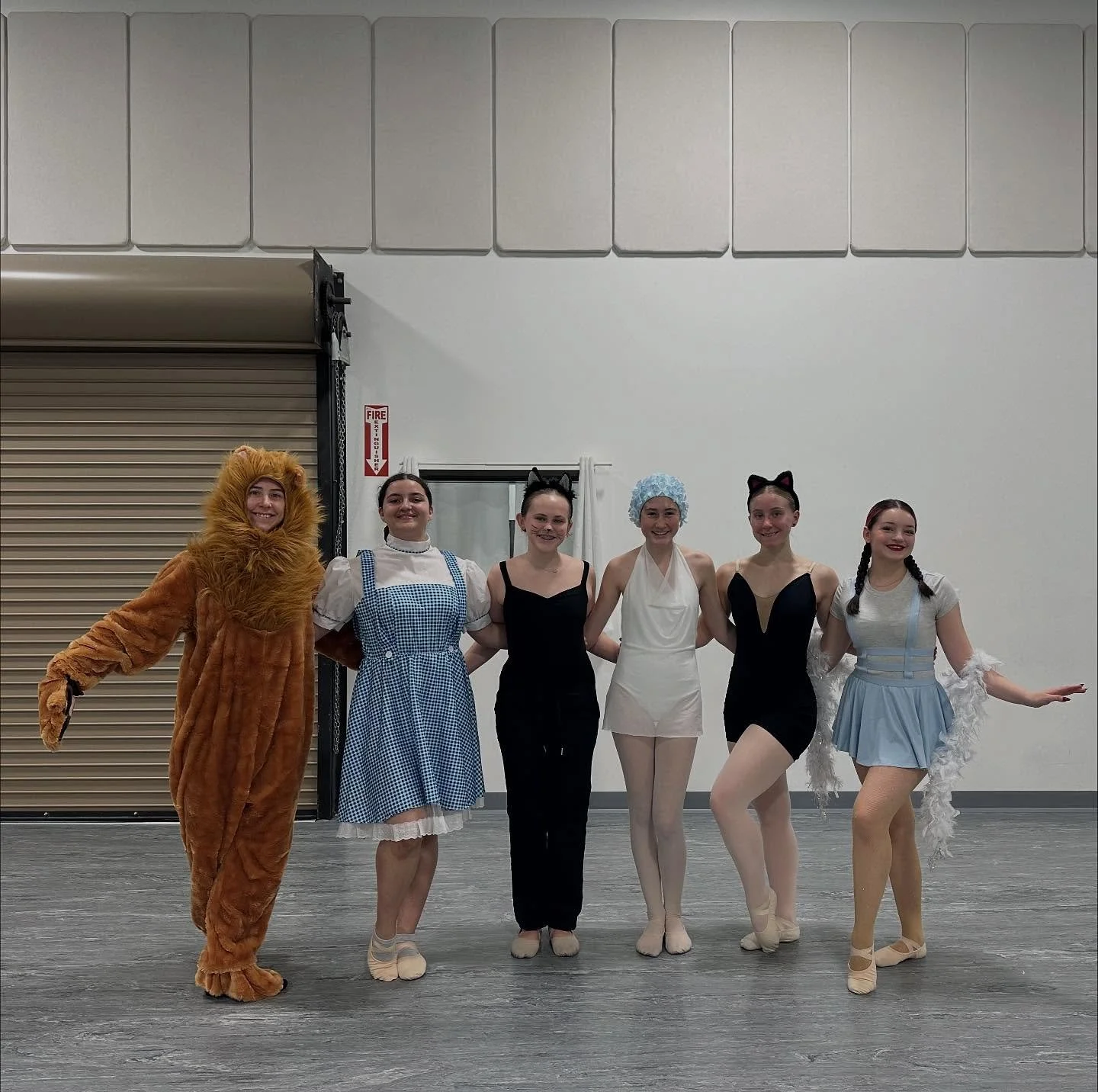 Halloween Dress Up and Bring a Friend Week continues! ππ» So much fun! 
#2ndstreetdance #halloween #halloweenweek #halloweendressup #bringafriend #bringafriendweek