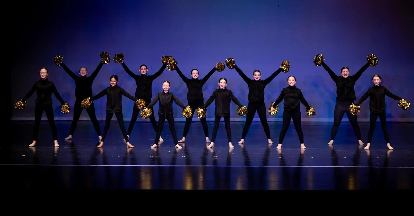 Diversiform Dance Project Youth Company performs tonight at the OU women&rsquo;s basketball game! Good luck dancers! 🌟

@diversiform_dance_project #womensbasketball #youthdancecompany #dancecompany #pomdance