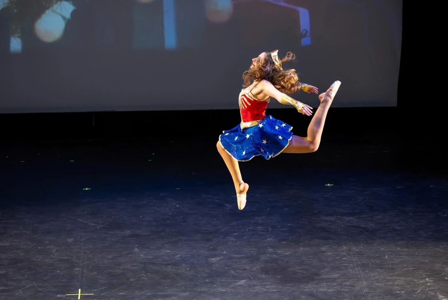 Love these shots from the Battle Scene of The Incredible Nutcracker! 🐭💂🏼&zwj;♀️ Thanks Lifetime Photo and Video! 

#2ndstreetdance #nutcracker #battlescene