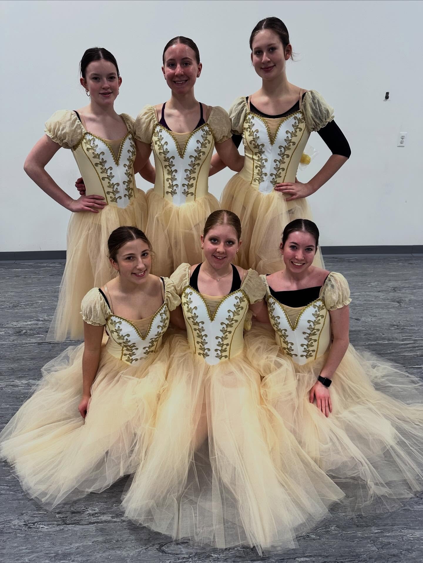 Help our Swan Lake dancers by participating in the studio raffle! Check out the prizes available and purchase tickets at the front desk! 🩰🦢💜

#2ndstreetdance #swanlakeballet #swanlake #mazurka