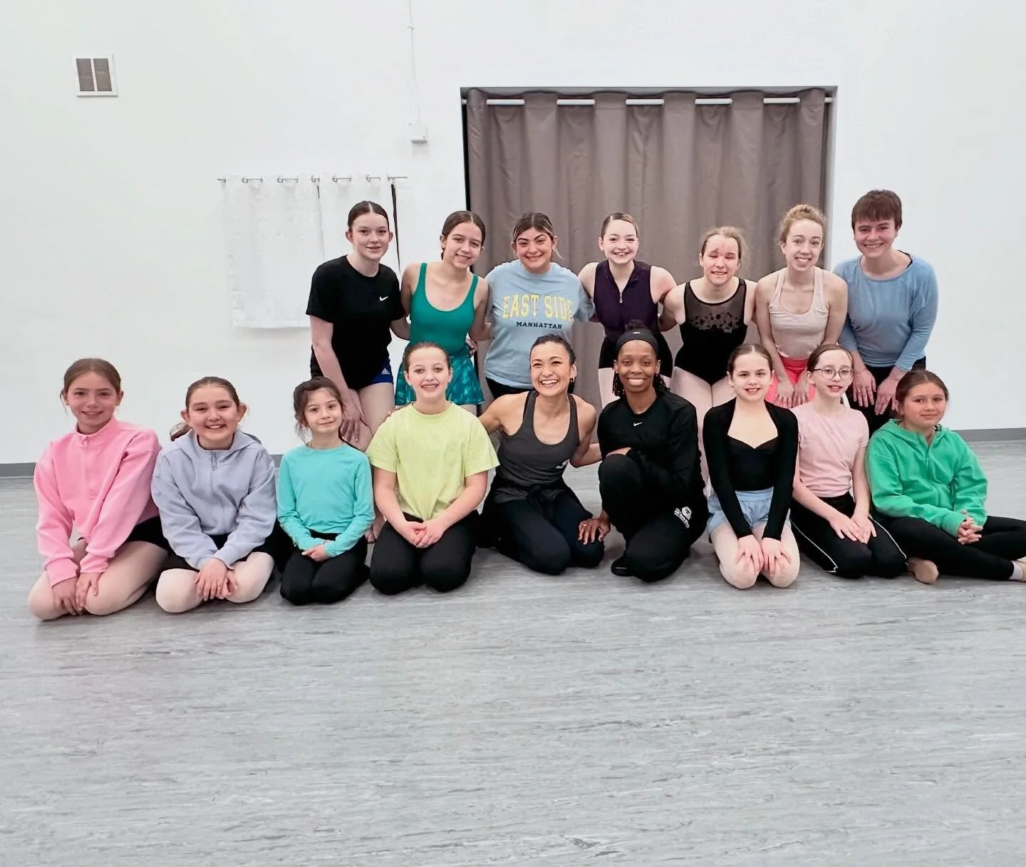 We had a fantastic time today taking master classes with dancers from the national tour of @thelionking 🦁🦓🦒 What an amazing opportunity for these dancers! 

#2ndstreetdance #masterclass #broadwaymasterclass #nationaltour