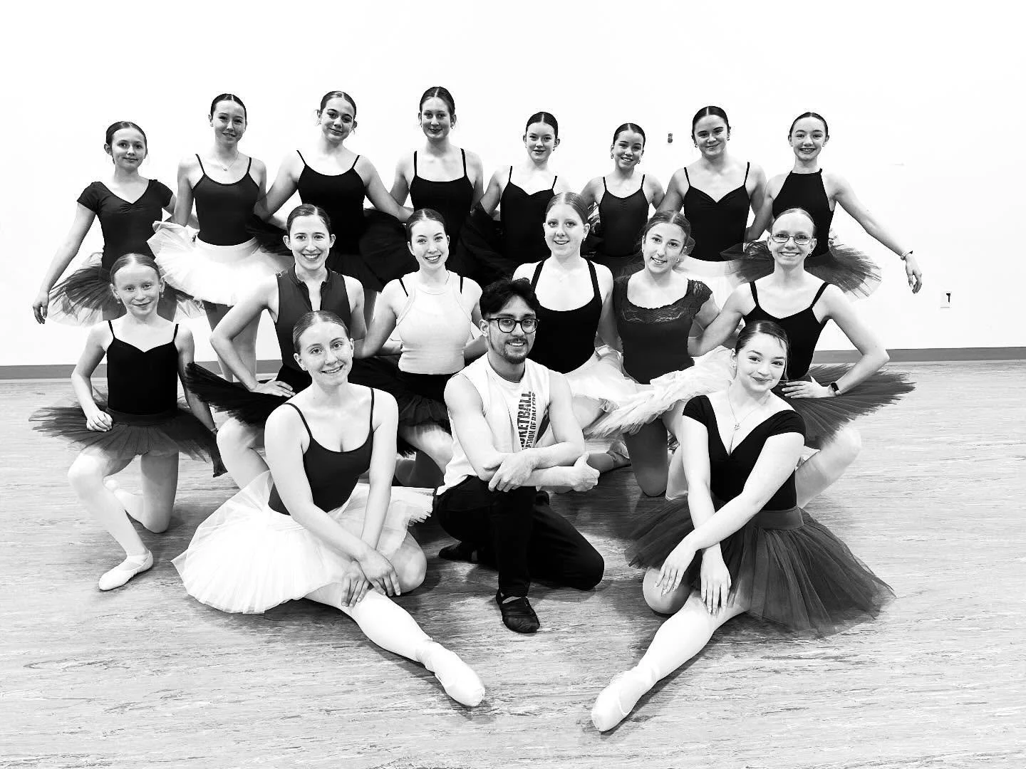 Swan Lake tickets are now on sale! 🩰🦢
Saturday, May 16th
6:30pm
Troy Athens High School
Purchase tickets here: https://29246.danceticketing.com/

#2ndstreetdance #swanlake #swanlakeballet