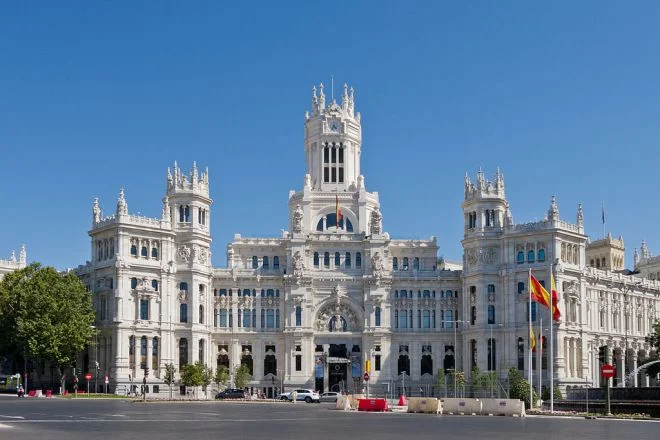 Palacio de Comunicaciones, sede del Ayuntamiento de Madrid. Imagen de Carlos Delgado. Licencia CC BY-SA 3.0