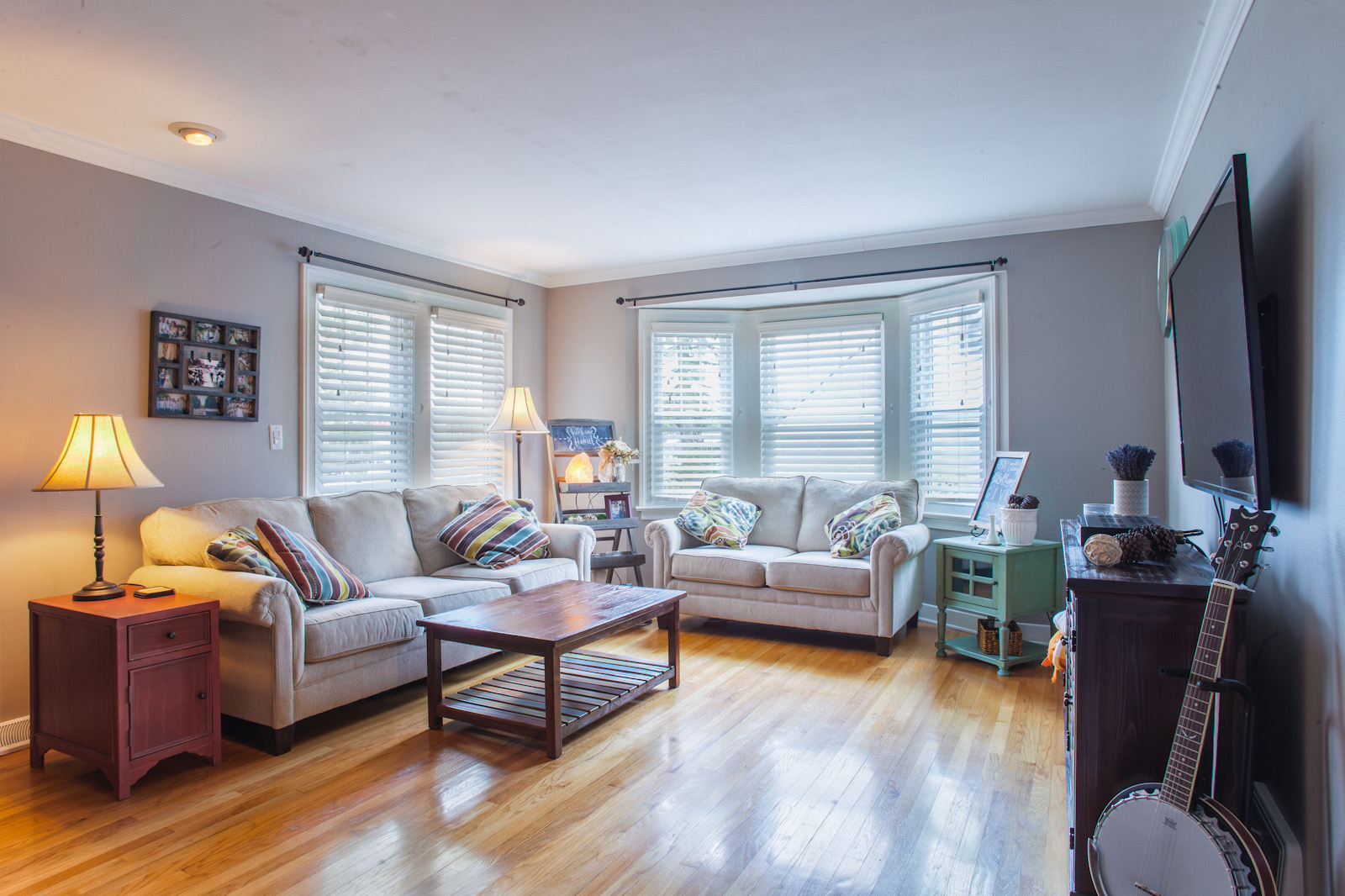 4244 Lindley St. Airbnb-4.jpg