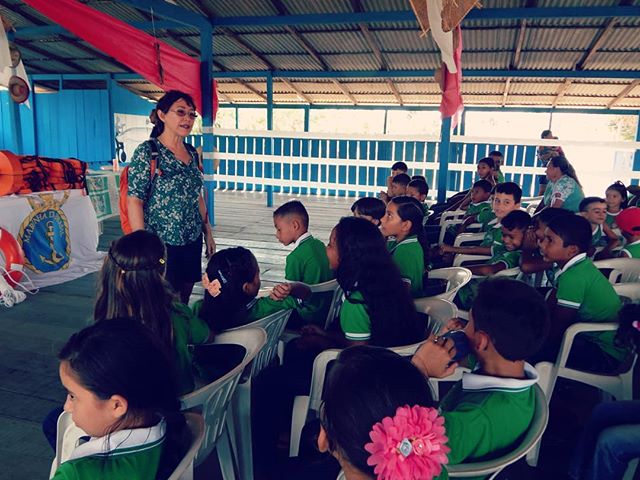 &Agrave; advogada, Mestre em Desenvolvimento Sustent&aacute;vel, Doutora em educa&ccedil;&atilde;o, professora titular da Ufopa no curso de Pol&iacute;tica P&uacute;blica, militante, defensora do meio ambiente e tantas outras fun&ccedil;&otilde;es ac